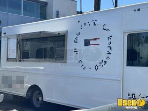 2005 18' Workhorse P42 Food Truck Used Mobile Food Kitchen Unit for Sale in California!