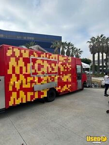 2006 23' Ford E350 Food Truck with 2022 Kitchen Build Out for Sale in California!