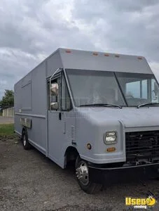 2009 24' Ford E-450 All-Purpose Food Truck Mobile Vending Unit for Sale in Connecticut!