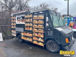 Low Mileage - 2002 Chevrolet P30 Food Truck with Pro-Fire Suppression for Sale in District of Columbia!