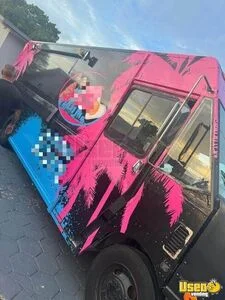 2003 Workhorse All-Purpose Food Truck with Fire Suppression System for Sale in Florida!