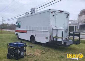 Well Equipped - 2001 Freightliner All-Purpose Food Truck Mobile Kitchen Unit for Sale in Georgia!