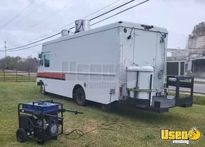 Well Equipped - 2001 Freightliner All-Purpose Food Truck Mobile Kitchen Unit for Sale in Georgia!