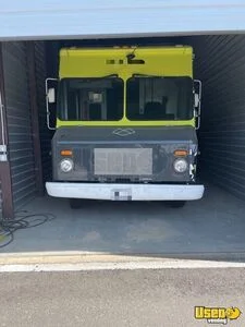2005 Chevrolet Workhorse Step Van Kitchen Street Food Truck for Sale in Idaho!