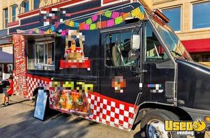 Low Mileage - 2004 23' International Diesel Food Truck with Pro-Fire Suppression for Sale in Illinois!