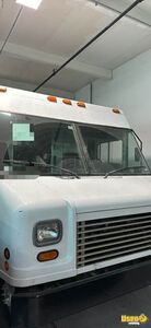 2011 Ford I-450 Food Truck w/ 2024 Kitchen Build-Out with New Equipment & Pro-Fire Suppression for Sale in Illinois!