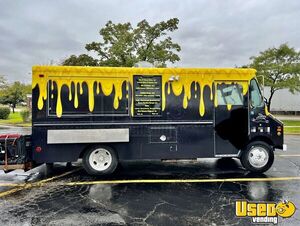 Used - 24' Chevrolet Food Workhorse Step Van with Commercial Kitchen for Sale in Illinois!