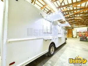 2012 18' Ford F59 All-Purpose Food Truck with Fire Suppression System for Sale in Indiana!