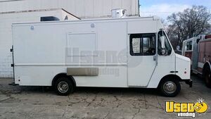 2015 Ford E450 SuperDuty Mobile Kitchen Food Truck on Dually Chassis for Sale in Indiana!