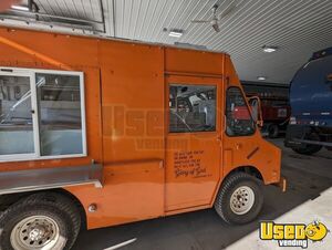 Vintage - 1970 Dodge D250 All-Purpose Food Truck with Rear Lift Gate for Sale in Iowa!