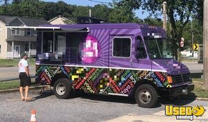 Well Maintained - 2004 11' Workhorse  P42 All-Purpose Food Truck for Sale in Maryland!