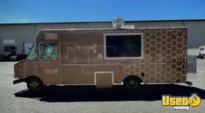 2004 - 22' GMC Workhorse Step Van Kitchen Street Food Truck for Sale in Maryland!