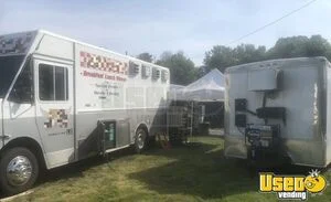 Turnkey Mobile Food Biz: 2007 Freightliner Utilimaster Food Truck with Cooler Trailer for Sale in Massachusetts!