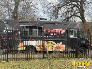 18' Chevrolet Workhorse Diesel Food Truck with Pro-Fire Suppression for Sale in Michigan!