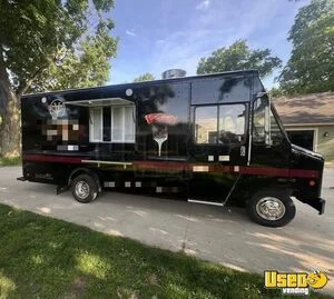 2015 24' Ford E-450 All-Purpose Food Truck with Pro Fire System for Sale in Michigan!