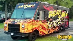 Fully Equipped 2005 28' Workhorse All-Purpose Food Truck Mobile Food Unit for Sale in Michigan!