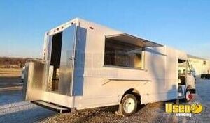 2007 Freightliner MT45 Chassis Step Van Food Truck with 2024 Kitchen Build-Out for Sale in Missouri!