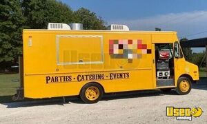 24' OshKosh Step Van All-Purpose Food Truck w/ New Front Tires & Battery for Sale in Missouri!