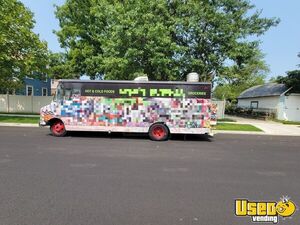 23' Chevrolet P30 All-Purpose Food Truck with Fire Suppression System for Sale in New Jersey!