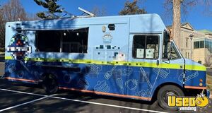 Inspected 2002 Workhorse P42 Diesel 26' Professional Kitchen Food Truck for Sale in New Jersey!