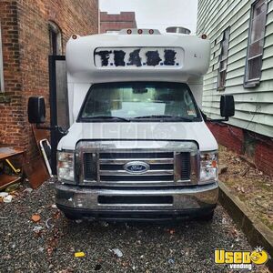 2013 Ford E450 Super Duty Cutaway Food Truck with Pro-Fire Suppression for Sale in New Jersey!