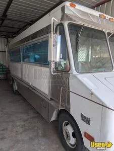GREAT STARTER FOOD TRUCK Used Spacious Chevrolet P20 All-Purpose Food Truck for Sale in New Mexico!