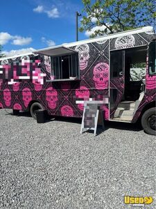 2011 24' Chevrolet Workhorse W42 Food Truck with Pro-Fire Suppression for Sale in New York!