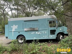 2004 Freightliner Step Van Street Food Truck | Mobile Kitchen Unit for Sale in New York!