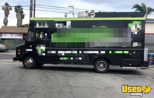 Chevrolet P30 Diesel 24' Step Van Mobile Kitchen Food Truck for Sale in North Carolina!