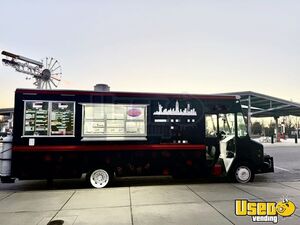 2008 Workhorse  W42 All-Purpose Food Truck with Pro Fire System for Sale in North Carolina!