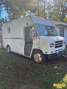 2001 International Step Van Food Truck | Mobile Food Unit for Sale in North Carolina!