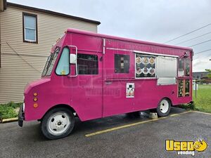 1987 GMC Stepvan Ice Cream Dessert or Juice Concession Food Truck For Sale in Canada!