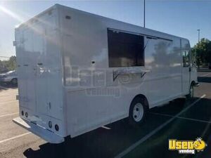 2000 Workhorse Utilimaster Food Truck | 2023 Kitchen Built Out for Sale in Oregon!