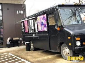 Vintage - 1974 26' Chevrolet P30 All-Purpose Food Truck for Sale in Oregon!