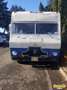 Vintage and Unique  1973 - 25' Dodge Mobile Kitchen Food Truck for Sale in Oregon!