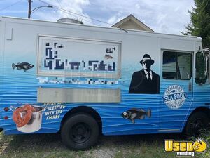 2001 Freightliner P42 Kitchen Food Truck with Pro-Fire System for Sale in Pennsylvania!