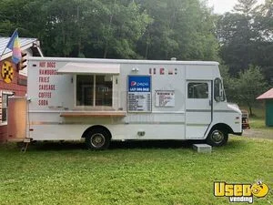 23' Chevrolet P30 Step Van Food Truck / Commercial Mobile Kitchen for Sale in Pennsylvania!