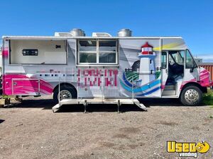 Low Mileage - 2005 Freightliner MT55 Diesel Food Truck with Pro-Fire Suppression for Sale in Prince Edward Island!