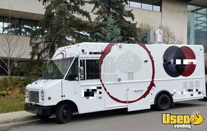 Fully Equipped - 2006 20’ Ford Econoline E450  All-Purpose Food Truck for Sale in Saskatchewan!