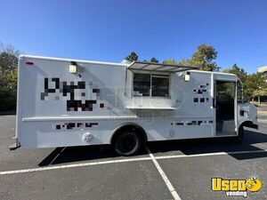 2002 Morgan Olson Utilimaster 26' Mobile Kitchen Food Truck for Sale in South Carolina!!!