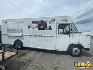 TURNKEY & LOW MILES - 30' International MT09 Diesel Food Truck with Pro-Fire Suppression for Sale in Tennessee!