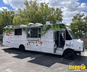 2004 - 33' Freightliner MT45 Food Truck with Pro-Fire Suppression for Sale in Texas!