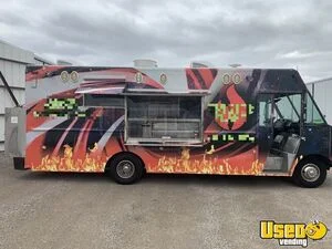 2004 25' Chevrolet P30 All-Purpose Food Truck with Fire Suppression System for Sale in Texas!