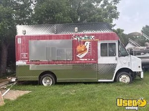 Well Equipped - 2002 Freightliner All-Purpose Food Truck Mobile Vending Unit for Sale in Texas!