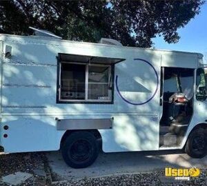 Well Equipped - 2004 7.5' x 19' Chevrolet Workhorse All-Purpose Food Truck | Mobile Food Unit for Sale in Texas!