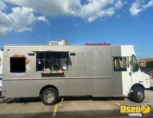 Like New - 2006 24' Workhorse All-Purpose Food Truck | Mobile Food Unit for Sale in Texas!