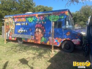2000 26' GMC P30 Food Truck | Mobile Street Vending Unit for Sale in Texas!