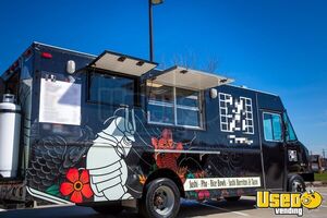 Low Miles! 2008 Workhorse W62 All-Purpose Food Truck with Fire Suppression System for Sale in Texas!