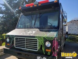 23' Ford All-Purpose Food Truck with 2022 Kitchen Build-Out for Sale in Texas!
