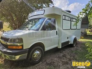 2011 Chevrolet Express 3500 Food Truck | Mobile Food Unit for Sale in Texas!